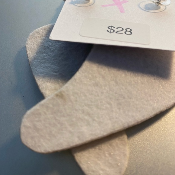 Sneakers + Stars Seedbead Earrings NWT - Picture 2 of 2